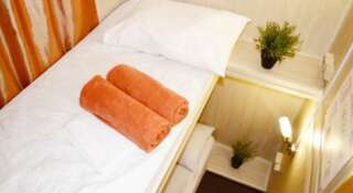 Гостиница Арт Галактика Москва Номер-капсула с 1 двухъярусной кроватью без окна (общие удобства)-1