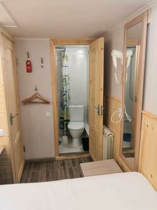 Гостиница Арт Галактика Москва Небольшой номер с 1 двуспальной кроватью-6