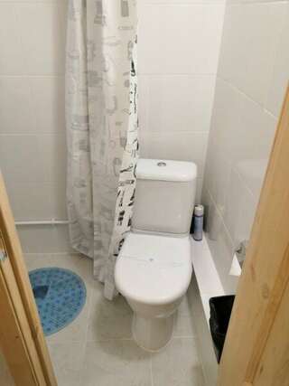 Гостиница Арт Галактика Москва Небольшой двухместный номер с 1 кроватью и душем и телевизором-3