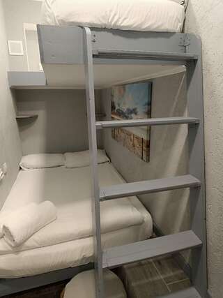 Гостиница Арт Галактика Москва Трехместный эконом-5