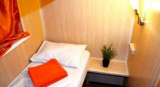 Гостиница Арт Галактика Москва Номер-капсула с 1 двухъярусной кроватью без окна (общие удобства)-2