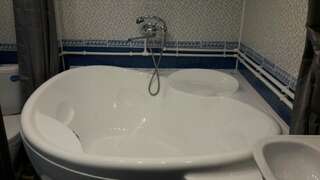 Гостиница Арт Галактика Москва Стандартный двухместный номер с 1 кроватью и ванной-4